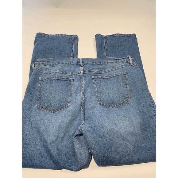 Old Navy Original Women's Mid Rise Denim Jeans Straight Leg Light Wash Size 16R - Picture 7 of 7